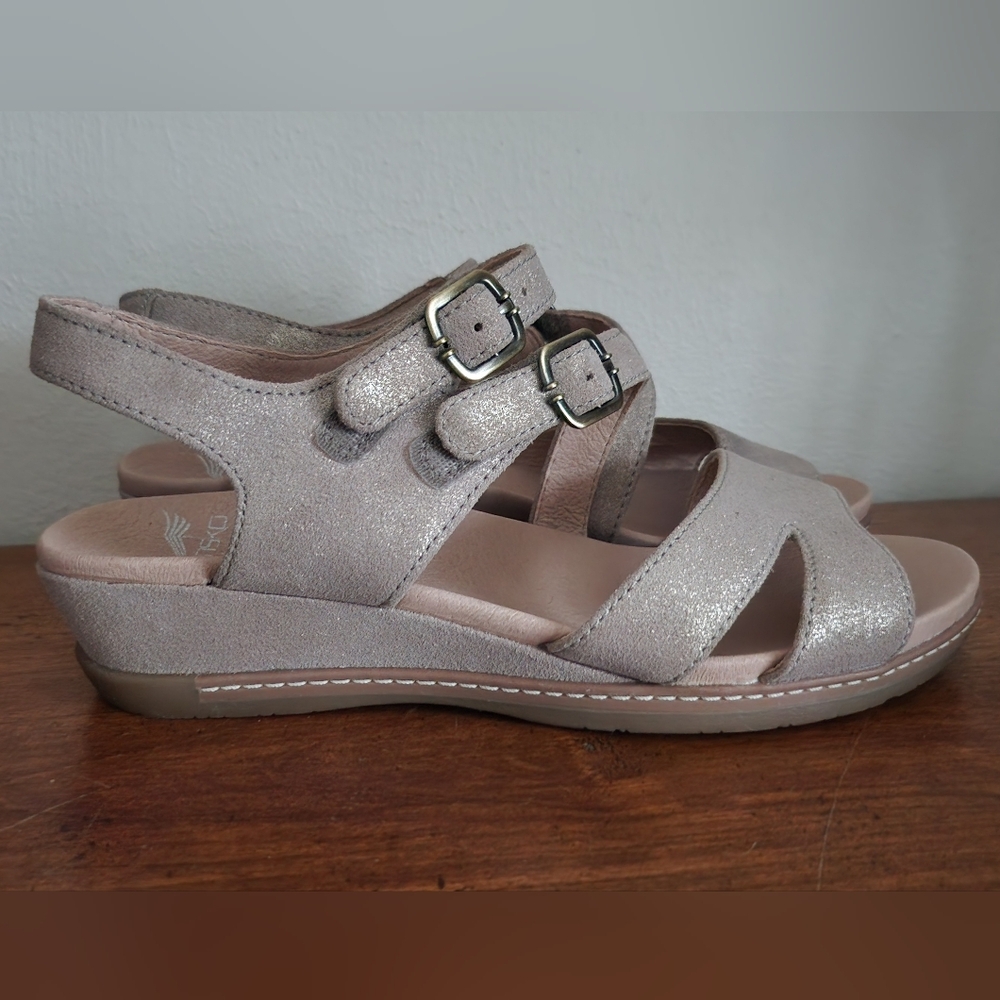 Dansko Angela Sand Metallic Shimmer Nubuck Wedge Sandals Size 37 - Picture 3 of 11
